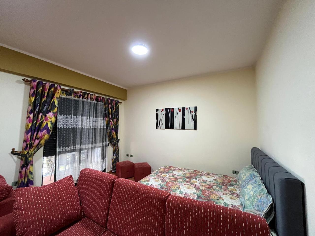 Sea View Apartment, Golem, Mali I Robit *